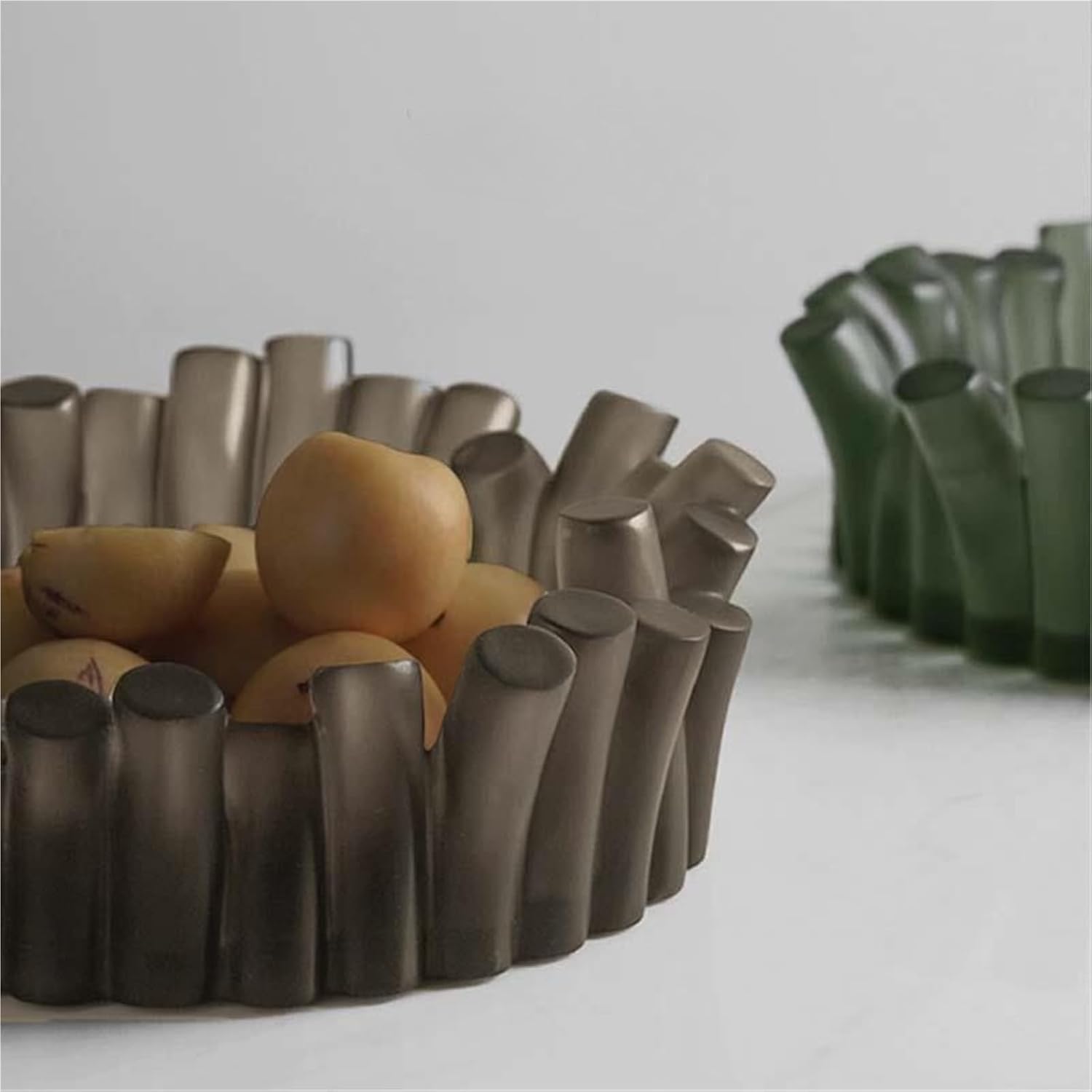 Creative Minimalist Fruit Bowl, Unique Composite Resin Plate Tray - Elegant Home Table Decoration & Storage Organizer(Brown)