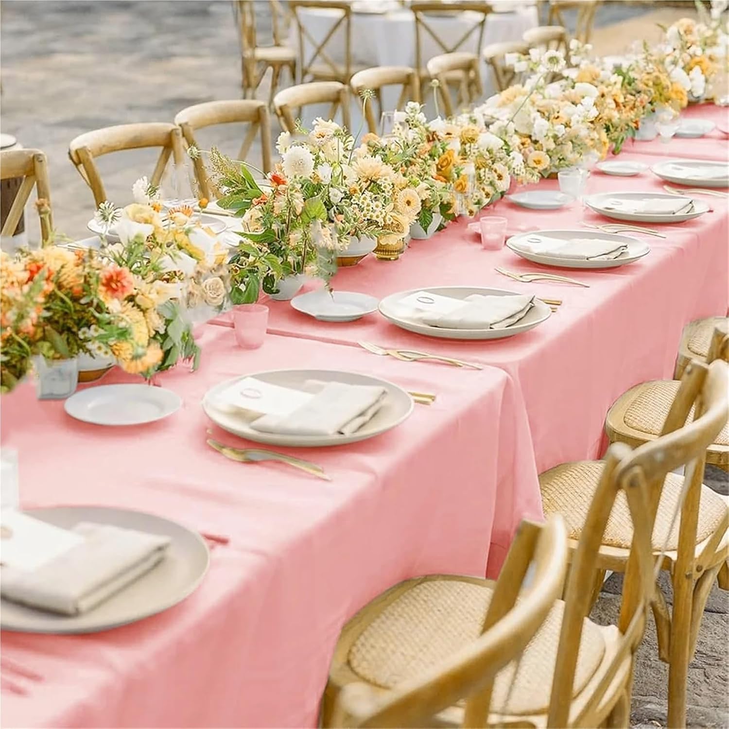 Disposable Plastic Tablecloths 15Pcs183×137cm Solid Pink Tablecovers Plastic Tablecloth for Wedding Decoration Girls Adult Birthday Party Supplies Table Decor
