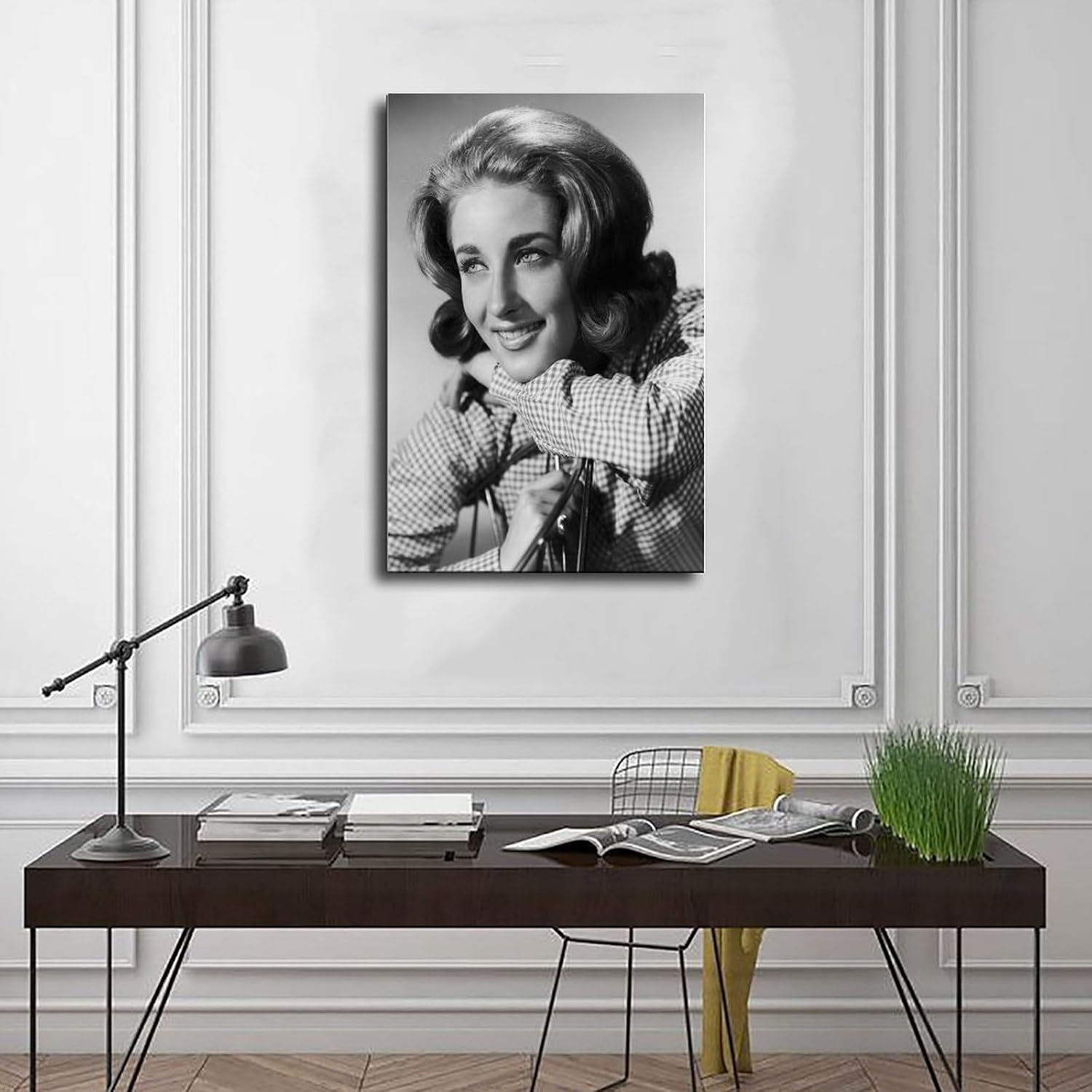 TONITOTA Lesley Gore Classic Rock Music Legend Celebrity Home Bedroom Decor Poster | Retro Historical Black And White Photos | Frame 24x36inch