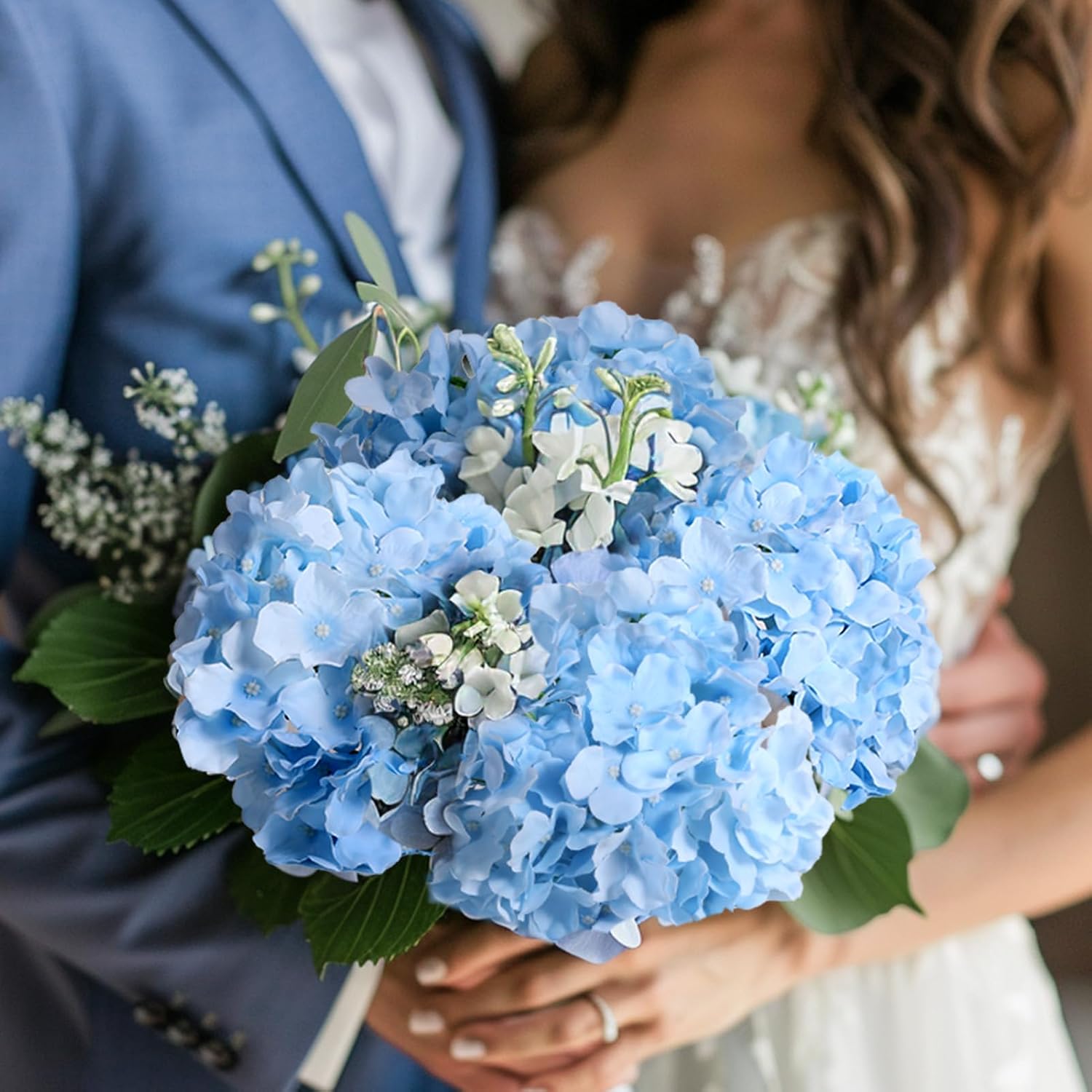 Auihiay 304 PCS Hydrangea Artificial Flowers, Hydrangea Artificial Flowers Bulk, Silk Hydrangea Flowers With Stems, Artificial Flowers for Outdoors, Wedding Party, Arch, Background, Home, Garden(Blue)