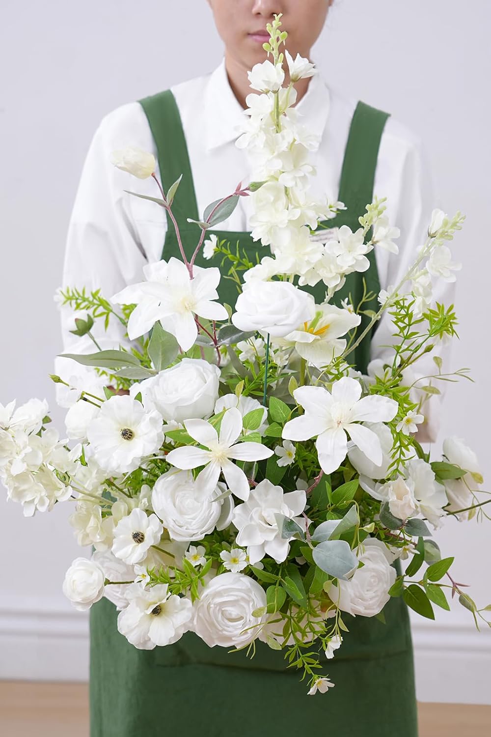 2pcs 19inch White Free Standing Flowers Ball Bouquet Artificial Rose Arrangements Balls for Wedding Centerpieces Tables Chair Aisle Runner Flowers Decor