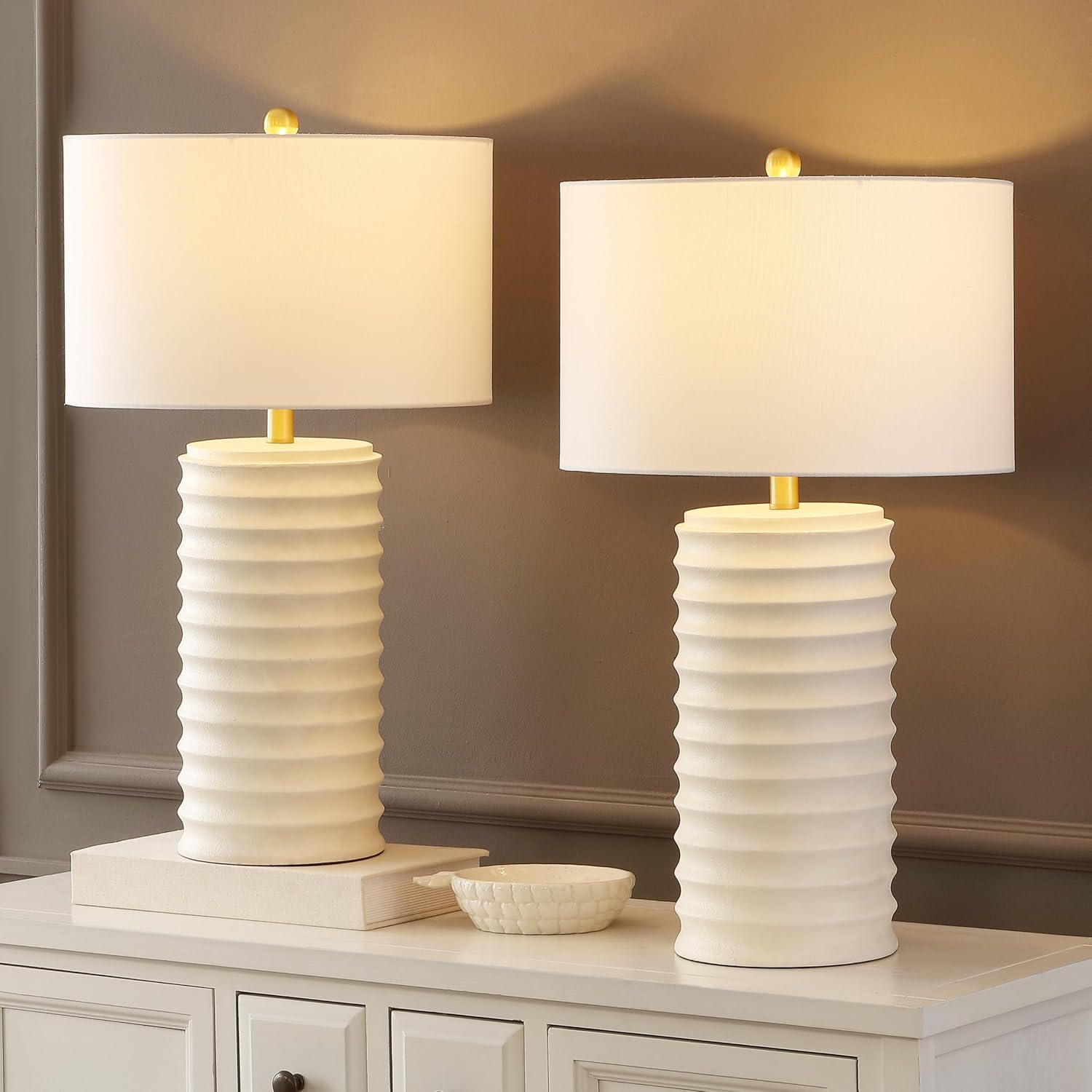 SAFAVIEH Lighting Collection – Melina Bone & White Washed Distressed 29-Inch Table Lamps, Set of 2, Rustic Farmhouse Design with LED Bulbs Included (TBL4121B-SET2)