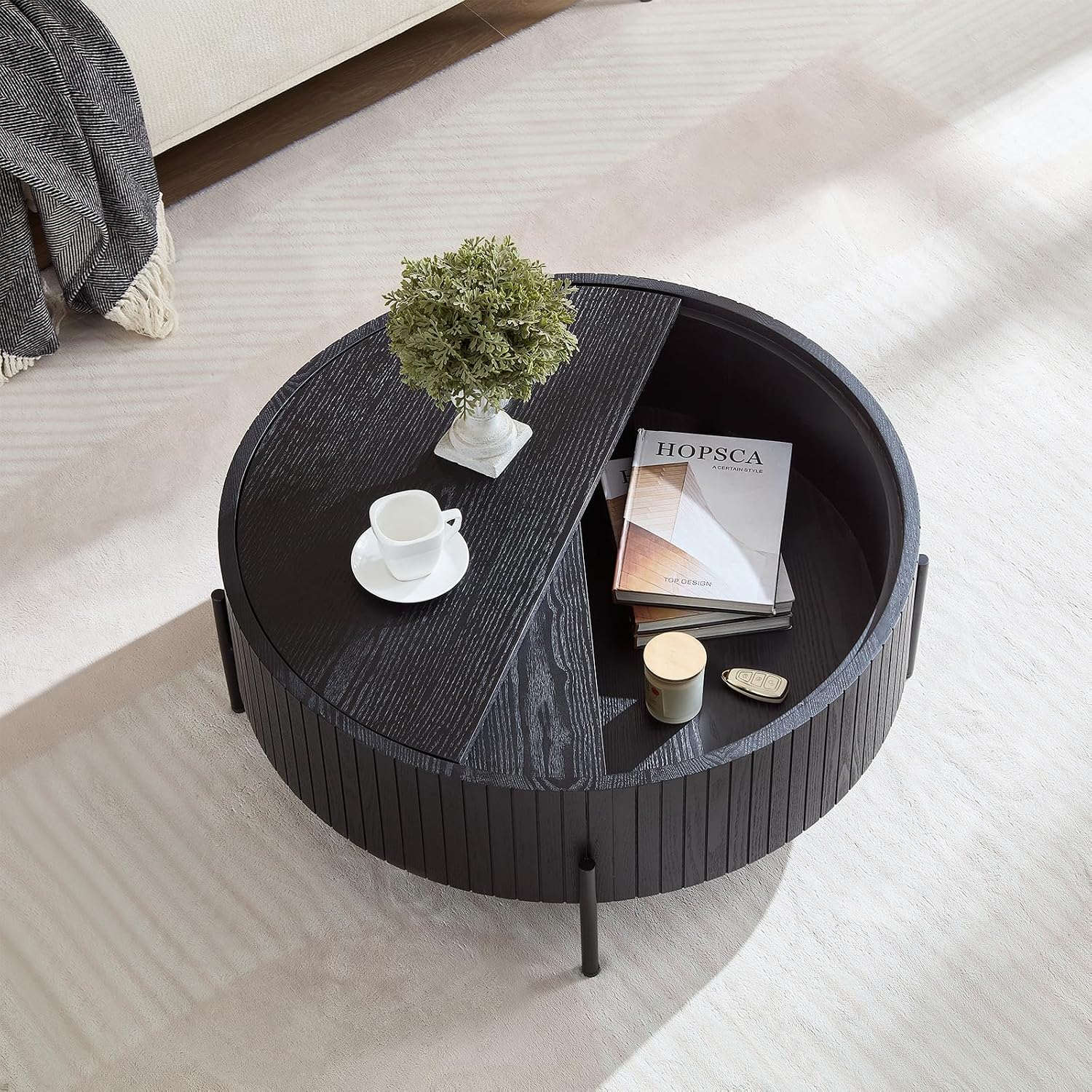 Wooden Round Coffee Table with Storage, 31.49' Mid Century Modern Fluted Coffee Table, Unique Circle Center Table Accent Sofa Side End Tea Table for Living Room Apartment, Black