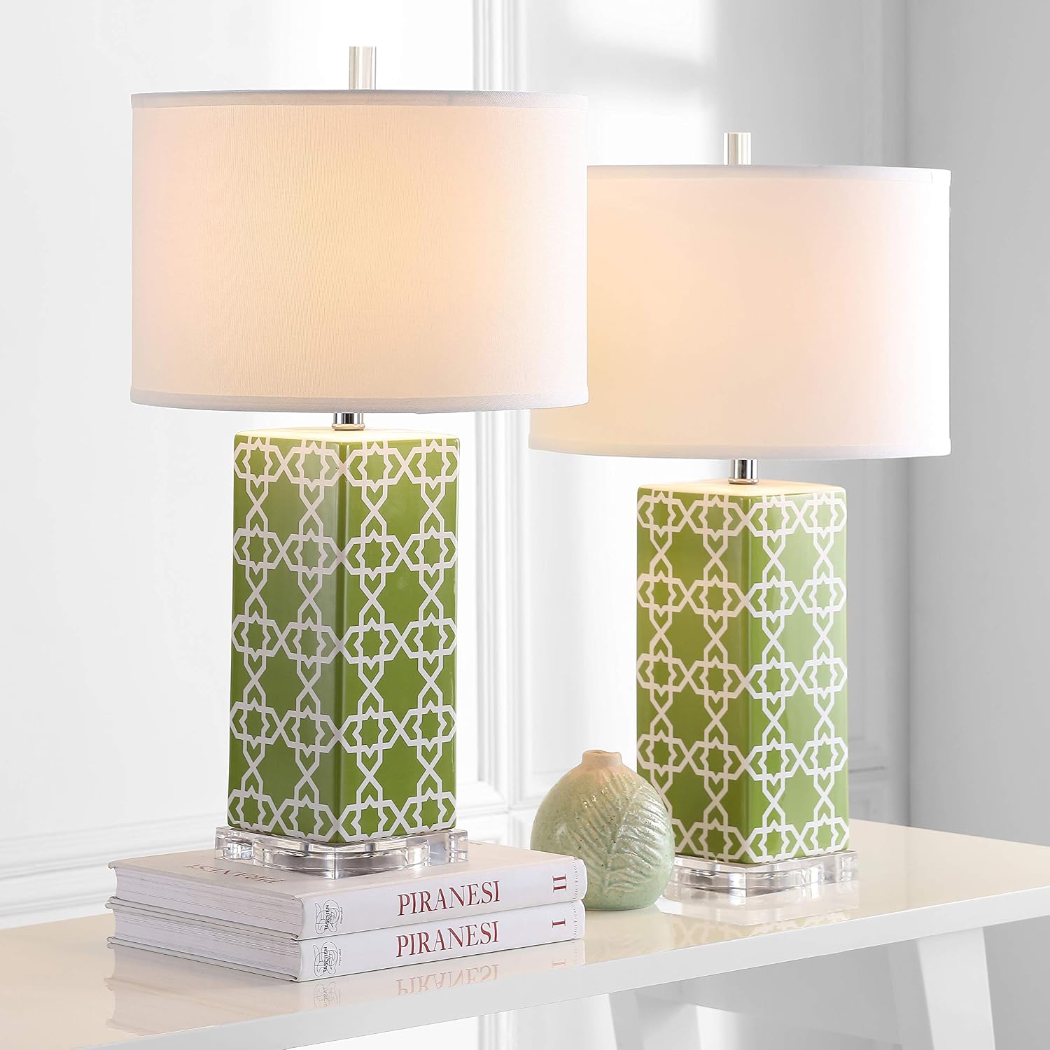 SAFAVIEH Lighting Collection Quatrefoil Modern Contemporary Green 27-inch Bedroom Living Room Home Office Desk Nightstand Table Lamp Set of 2 (LED Bulbs Included)