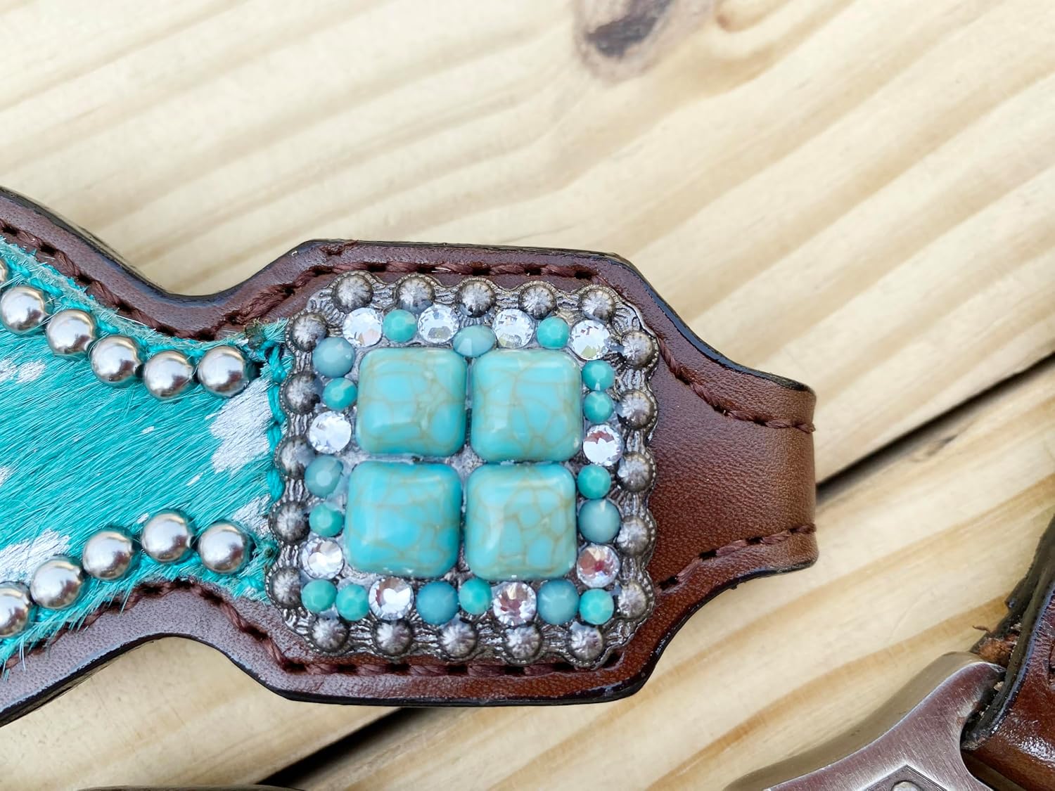 Western Leather Headstall & Breast Collar Set for Horses - Valentine's Day Silver Metallic Cowhide with Rhinestones