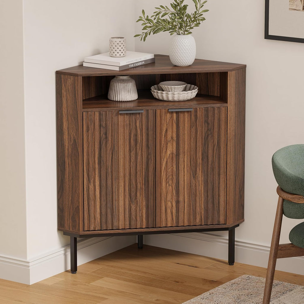 EYYTHUNG Fluted Corner Cabinet with Open Storage, Modern Small Corner Floor Cabinet with 2 Doors & Adjustable Shelf, Wooden Narrow Storage Organizer for Small Space,Living Room, Dining Room, Brown