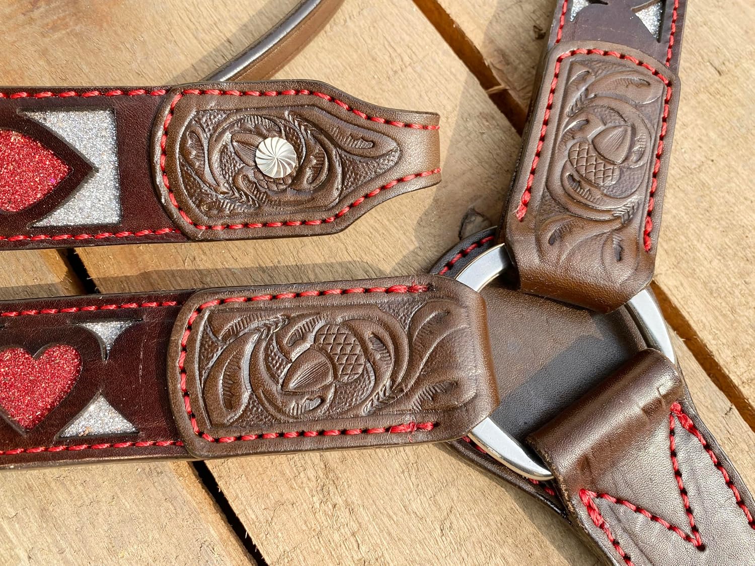 Premium Browband Horse Tack Set - Argentina Cow Leather Headstall & Breast Collar with Red Heart Design, Western Style, Durable Antique Nickel Hardware, Handcrafted Quality, Ideal for Show & Trail